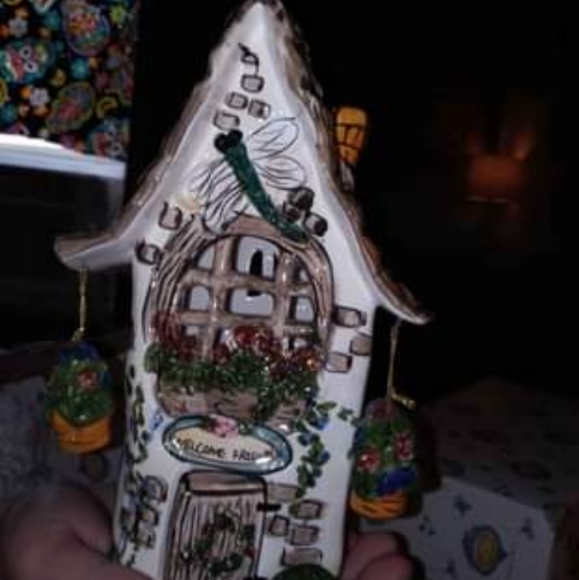 Pottery - Picture 6 of 7